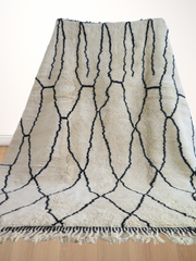 Load image into Gallery viewer, Traditional Moroccan Rugs for a Bohemian Vibe and woven wonders - AUALIRUG