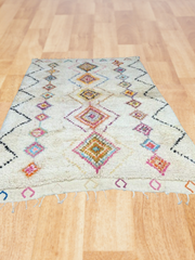 Load image into Gallery viewer, Beniourain rug, Moroccan Berber rug, Moroccan carpet, Moroccan wool rug, colorful rug - AUALIRUG
