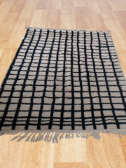 Load image into Gallery viewer, Lovely Checkred Rug - Geometric Runner - Beni Ourain Carpet - Berber Rug - chic Rug - Black and White Rug - Antique Rug - Faded Rug - AUALIRUG