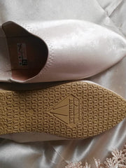 Load image into Gallery viewer, Moroccan Traditional Babouche, Handmade Leather Slippers - AUALIRUG