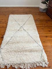 Load image into Gallery viewer, Contemporary abstract rug - Beni Ourain Rug - Custom fabulous Boujad Rug - White and Black Long Rug - Long Berber Carpet - Tribal Wool Rug