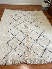 Load image into Gallery viewer, Premium Quality Moroccan Rug - Berber Rug - Hand Woven Wool Rug - Wool Area Rug - Contemporary Rug - Hand Knotted Rug - Black White Carpet