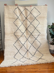 Load image into Gallery viewer, Premium Quality Moroccan Rug - Berber Rug - Hand Woven Wool Rug - Wool Area Rug - Contemporary Rug - Hand Knotted Rug - Black White Carpet