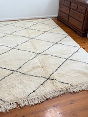 Load image into Gallery viewer, Beni ourain rug - Moroccan Berber rug - rug in Australia - soft rug - Wool rug - Hand woven rug - All wool Berber rug - Solid rug