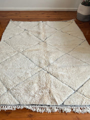 Load image into Gallery viewer, Gorgeous Beni Ordain Rug in Black and White - Oriental Design - Moroccan Rug Hand knotted - All Wool Berber Rug - Custom Rug - Chic rug