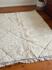 Load image into Gallery viewer, Gorgeous Beni Ordain Rug in Black and White - Oriental Design - Moroccan Rug Hand knotted - All Wool Berber Rug - Custom Rug - Chic rug