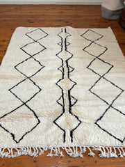 Load image into Gallery viewer, Modern Artwork - Berber Carpet - Shaggy Rug - Genuine Wool Rug - Living Room Rug - Chic Rug - Black and White Moroccan Rug - Hand woven rug