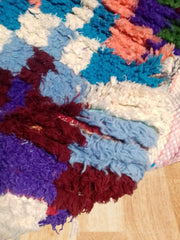 Load image into Gallery viewer, Berber boucherouite carpet, cherouite rug, Moroccan boucherouite, Berber Kilim