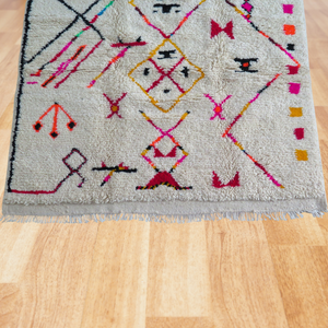 Enchanting Threads, Artisanal Treasures, Handcrafted Moroccan Magic Rug - AUALIRUG