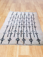 Load image into Gallery viewer, luxury wool - Large Rug - Moroccan Rug - Living Room Rug - Berber  Rug - Genuine Lamb Wool - Fluffy High Pile Runner -  Black White Rug - - AUALIRUG
