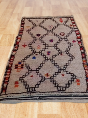 Load image into Gallery viewer, Sheep Wool Rug - Peach Rug - Traditional Rug - tapis berber - Contemporary Rug - Hand Knotted Rug- Black White Custom Rug - Handmade Carpet - AUALIRUG
