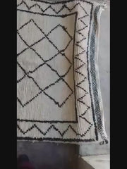 Load and play video in Gallery viewer, Beni Mrirt rug - Moroccan Rug - Traditional design - terracotta solid rug - Flatweave Rug - Simple Rug - Berbers Rug - Soft Rugs in Sydney
