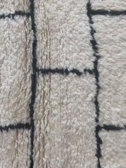 Load and play video in Gallery viewer, Black and White Checkered Rug - Patterned Living Room - Checkered Area Rug - Checkerboard Rug - Floor rug - Soft Colored Rug - Flatweave Rug
