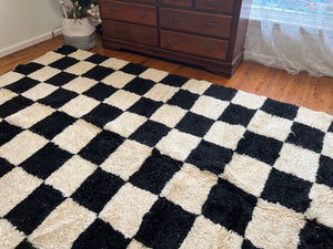 Gorgeous Beni Ourain Rug - Moroccan Rug - Berber Style Rug - White and Black rug - Handmade Rug - Checkered Rug - Winter Rug - Free Shipping