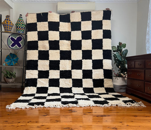 Gorgeous Beni Ourain Rug - Moroccan Rug - Berber Style Rug - White and Black rug - Handmade Rug - Checkered Rug - Winter Rug - Free Shipping