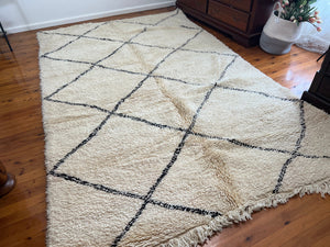 Black and white rug - Hand woven Rug - All Wool Berber Rug - Rugs in Australia - Bajjaad Rug - Hund Woven Rug - Antique berber rug