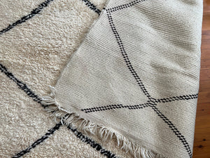 Black and white rug - Hand woven Rug - All Wool Berber Rug - Rugs in Australia - Bajjaad Rug - Hund Woven Rug - Antique berber rug