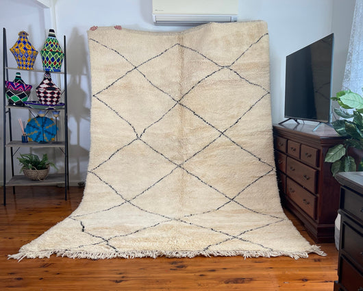 Custom Rug - Beni Ourain Rug - Moroccan Berber Rug - Floor Rug - Authentic Carpet - Genuine Lamb Wool - With and Black rug - Handmade Rug