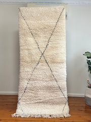 Load image into Gallery viewer, Contemporary abstract rug - Beni Ourain Rug - Custom fabulous Boujad Rug - White and Black Long Rug - Long Berber Carpet - Tribal Wool Rug
