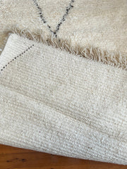 Load image into Gallery viewer, Contemporary abstract rug - Beni Ourain Rug - Custom fabulous Boujad Rug - White and Black Long Rug - Long Berber Carpet - Tribal Wool Rug
