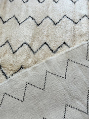 Load image into Gallery viewer, Moroccan Beni Ourain Rug - Eye Catching Rug- Bohemian rug - Flatweave Rug - Chic Rug - Black White Custom Rug - Floor Rug - Traditional Rug
