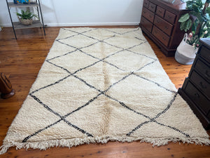 Black and white rug - Hand woven Rug - All Wool Berber Rug - Rugs in Australia - Bajjaad Rug - Hund Woven Rug - Antique berber rug