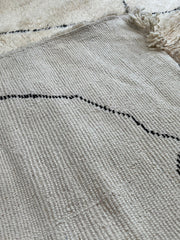 Load image into Gallery viewer, Custom Rug - Beni Ourain Rug - Moroccan Berber Rug - Floor Rug - Authentic Carpet - Genuine Lamb Wool - With and Black rug - Handmade Rug
