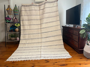 Hand Woven Blanket - Handmade Blanket - Moroccan Carpet With Attractive design - Carpet Handmade by Berber Women - Modern Rug - Antique Rug