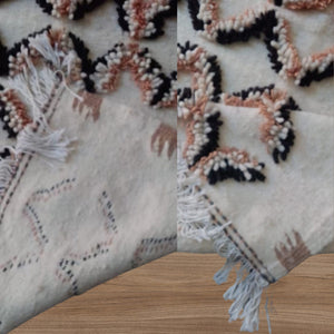 Amazigh Rug - Zigzag design - Moroccan Rug - Artistic rugs - Wool Rug - Bohemian Rug - White Rug - Antique Rug - Atlas Rug - Unique design