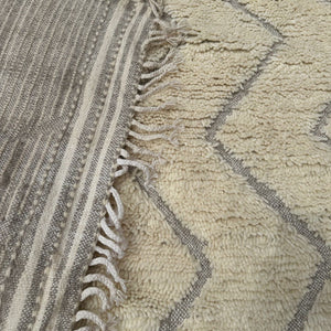 custom handmade moroccan rug  ,wool rug ,authentic rug ,area rug ,berber carpet ,tapis marocain ,tapis berbere