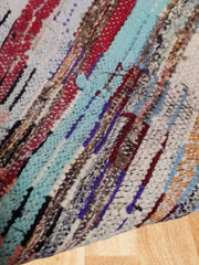 Load image into Gallery viewer, Berber boucherouite carpet, cherouite rug, Moroccan boucherouite, Berber Kilim
