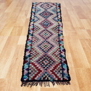 Artistic Splendor: Large Moroccan Bouchouite Floor Rug - Expressive Patterns, Eye-Catching Beauty