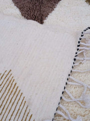 Load image into Gallery viewer, Ethnic statement rug, Unique Global flair, Handmade moroccan carpet, Colorful Boho Tribal
