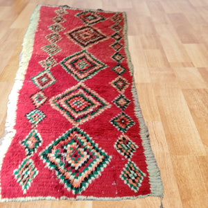 red unique old rug, Boucherouite vintage, boucharouite rug, boucherouite carpet, multicoloured rug